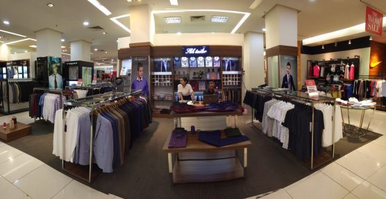 Ảnh panorama toàn cảnh quầy SBH Tailor giữa tầng thời trang nam Parkson, tháng 3/2018